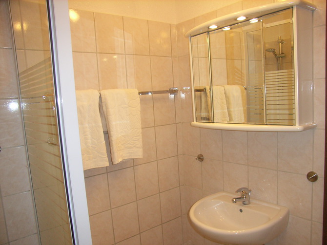 Ferienwohnung in Dahme - Anna`s Ferienwohnung - Dusche-Toiletten